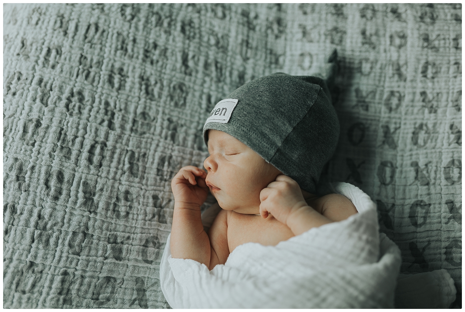 Kelowna Newborn Photographer - Heatherly Photography - Bowen_0036